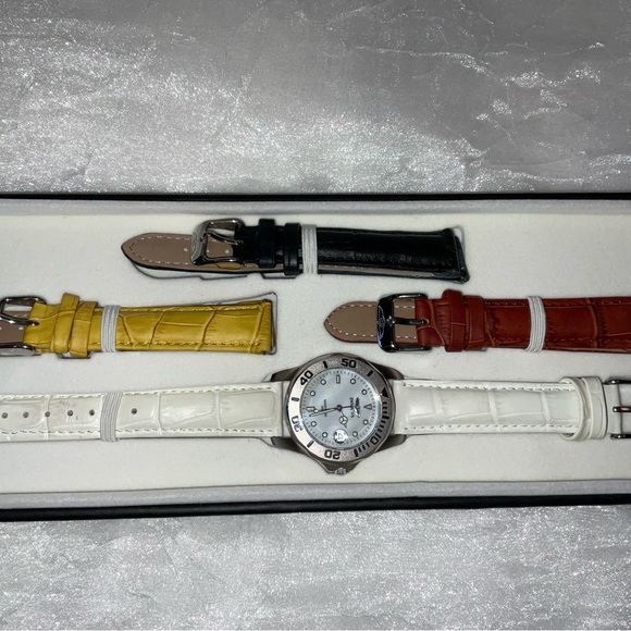 Watch, Invicta Pro-Diver Women’s Watch, NWOT - Picture 5 of 13